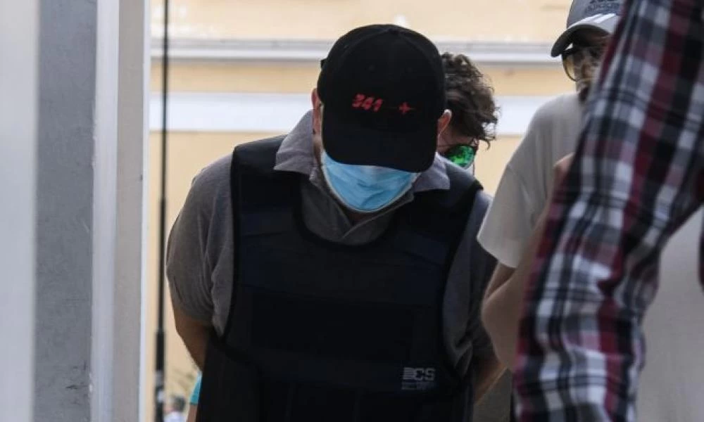 Ψευτογιατρός: Ενδείξεις ότι συμμετείχε σε χειρουργεία μεγάλου κρατικού νοσοκομείου